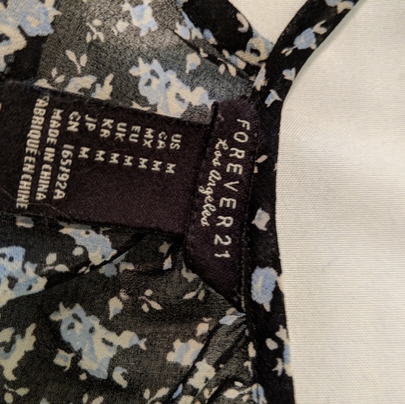 Spring 🌼 Peasant Blouse - Picture 3 of 4